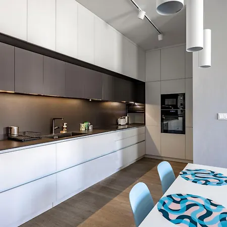 Apartament Stylish & Spacious By Prestige Homes
