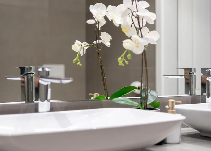 Stylish & Spacious By Prestige Homes Apartament Budapeszt