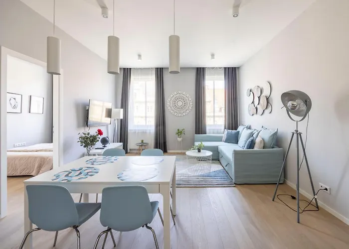 Stylish & Spacious By Prestige Homes 아파트 부다페스트