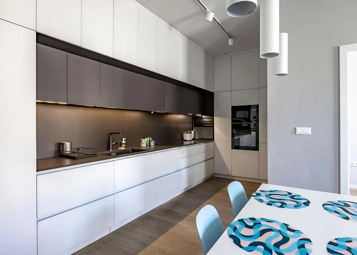 아파트 Stylish & Spacious By Prestige Homes